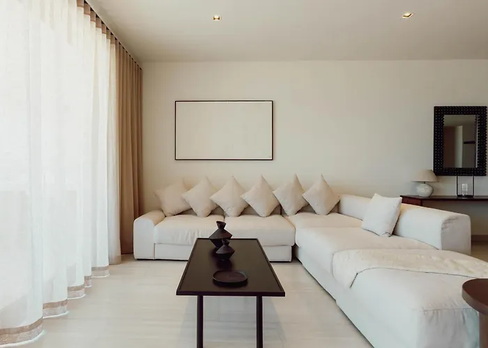 Luxury Pedregal - Views, Pool & Concierge Apartment