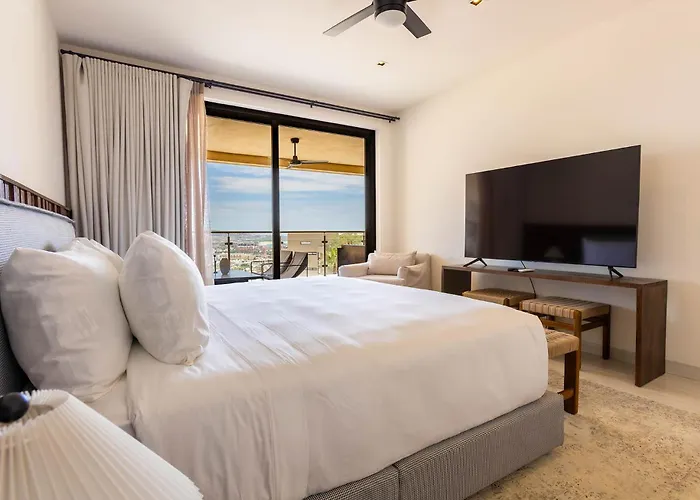 Luxury Pedregal - Views, Pool & Concierge Apartment Cabo San Lucas
